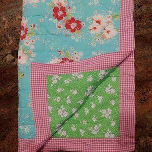 1 Pottery Barn Kids Victoria Floral Gingham Quilted Standard Pillow Sham 26x20"